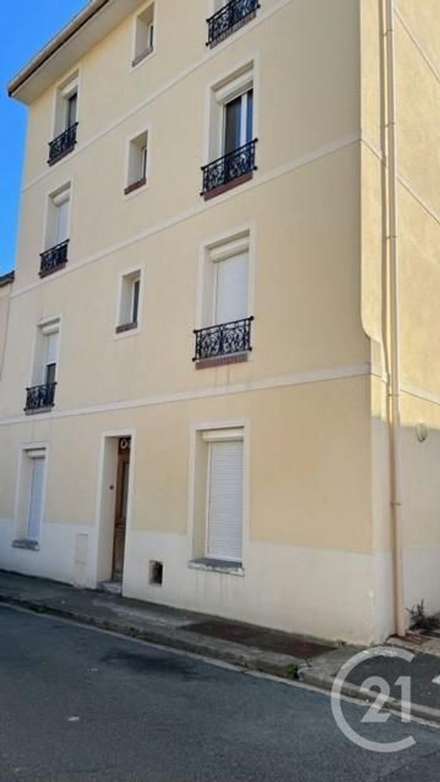 Appartement F2 à louer - 2 pièces - 25.19 m2 - MAURECOURT - 78 - ILE-DE-FRANCE - Century 21 Val-Ombreux